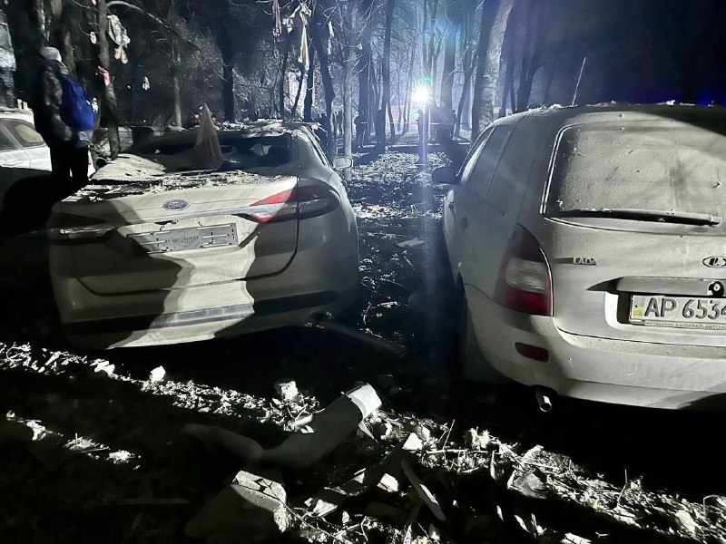 At least 2 people killed as result of Russian missile strike in Zaporizhzhia that partially destroyed residential apartments block. Rescue operation ongoing