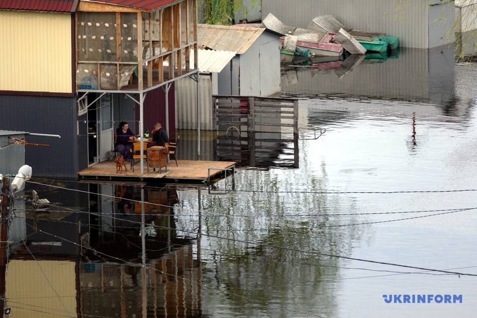 Flooding in several areas near Dnipro river, red level of emergency declared in several regions