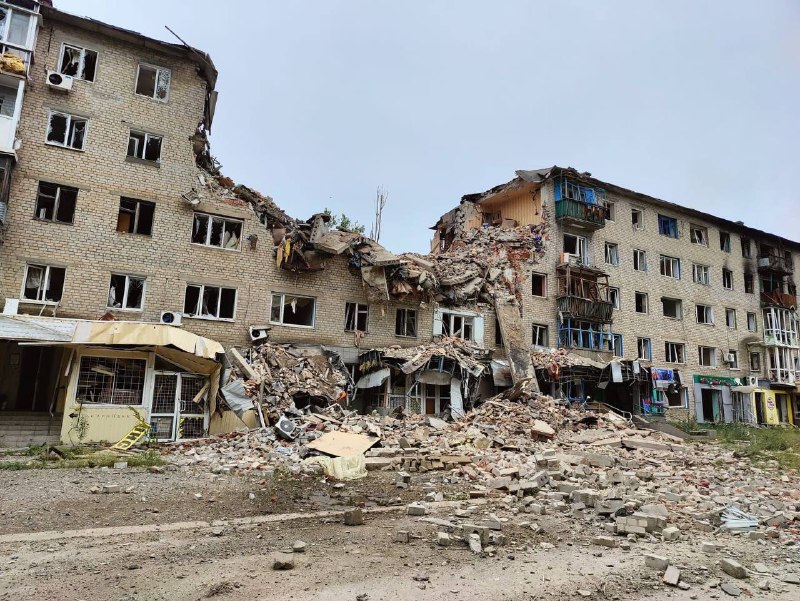 Russian aerial bomb hit residential house in Avdiyivka