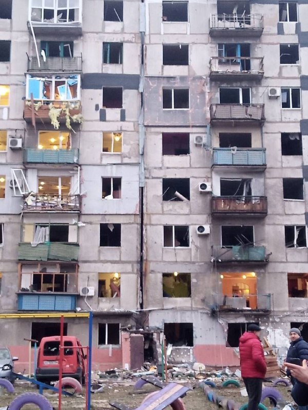 Damage in Myrnohrad as result of shelling