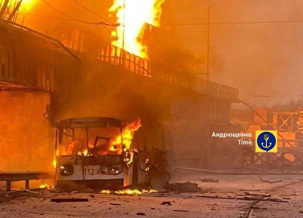 Russian missile hit a trolleybus at the dam in Zaporizhzhia