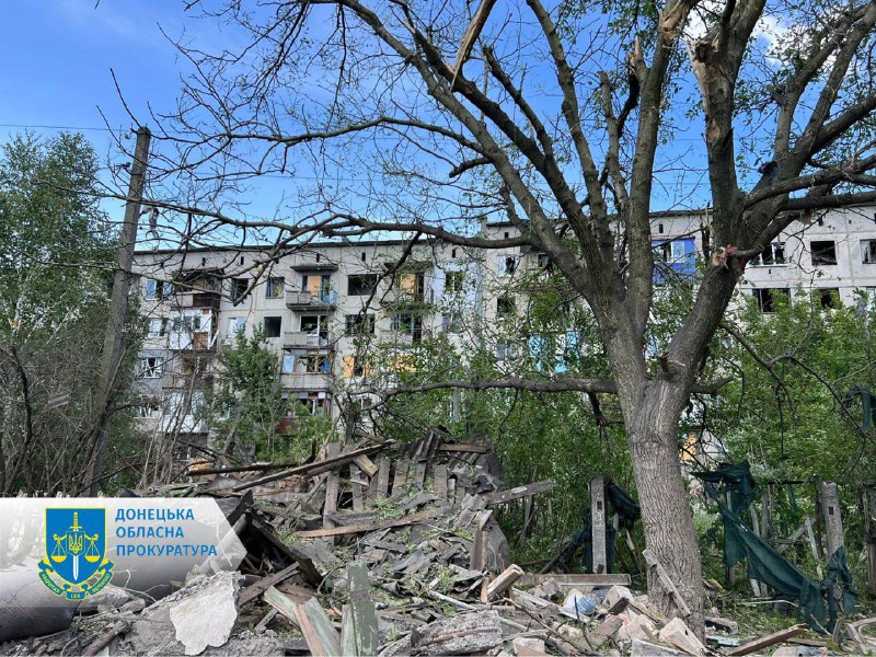 Damage in Selydove as result of Russian bombardment