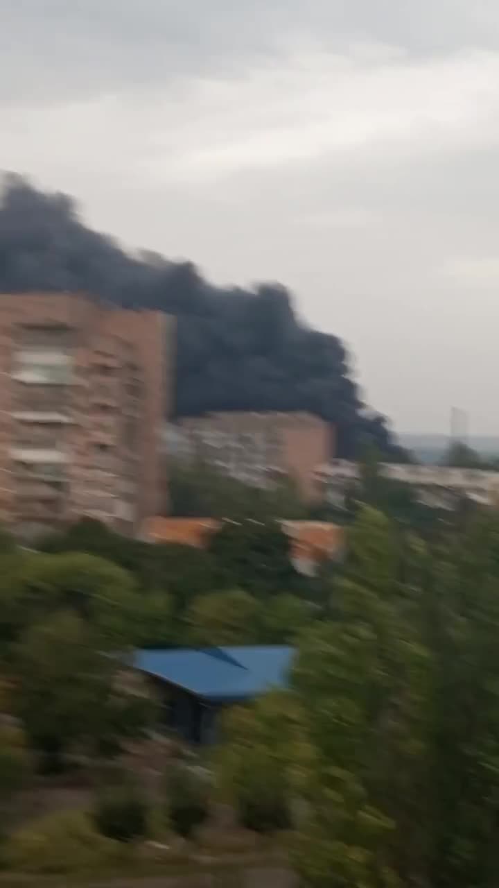 Big fire at the residential house in Kramatorsk