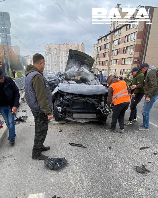 1 person killed in an explosion in vehicle in occupied Sevastopol, reportedly deceased is an officer of the Black Sea Fleet